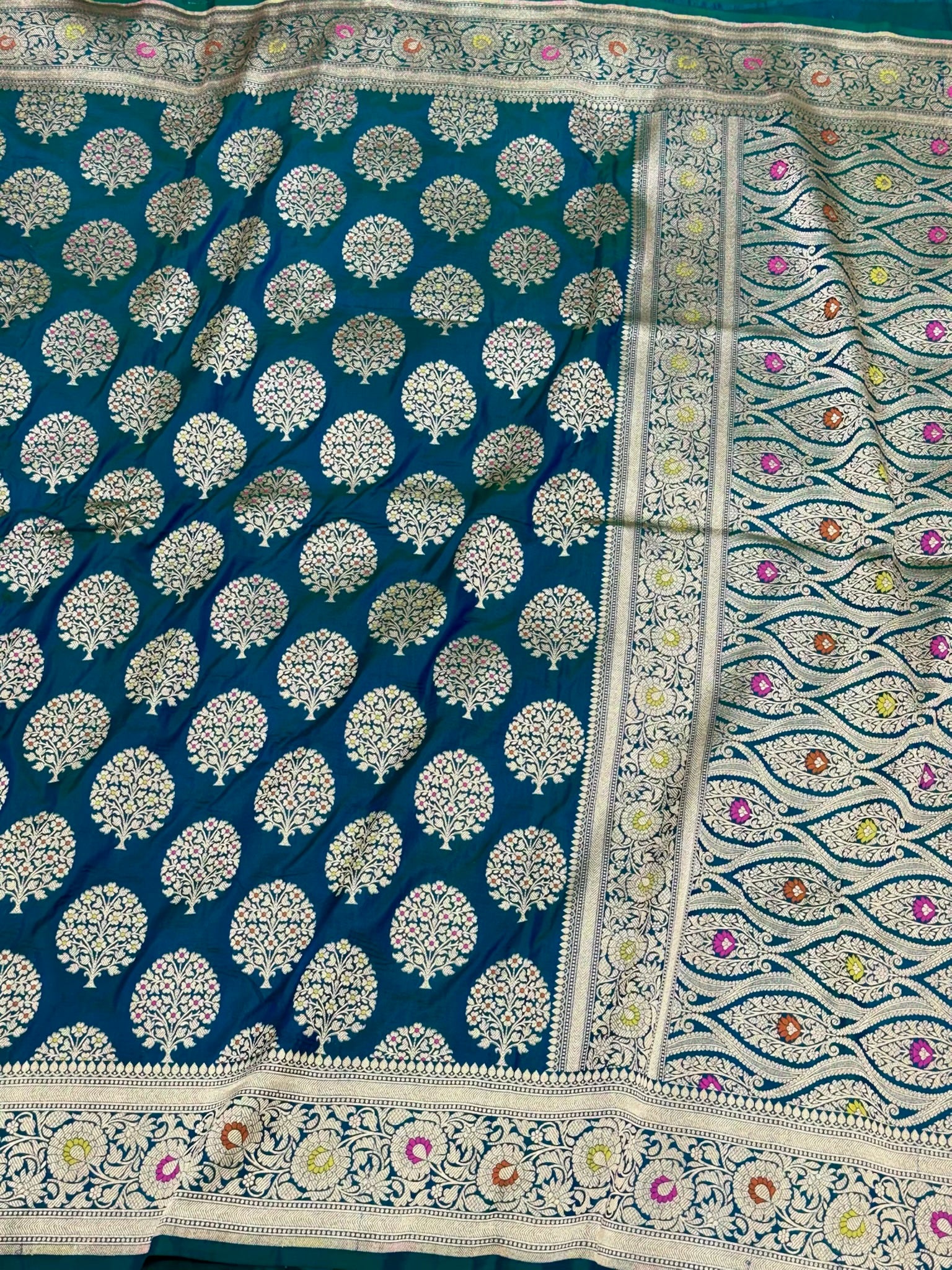 Green Dual Tone Handloom Fine Banarasi Saree - Pure Mulberry Katan Silk Saree