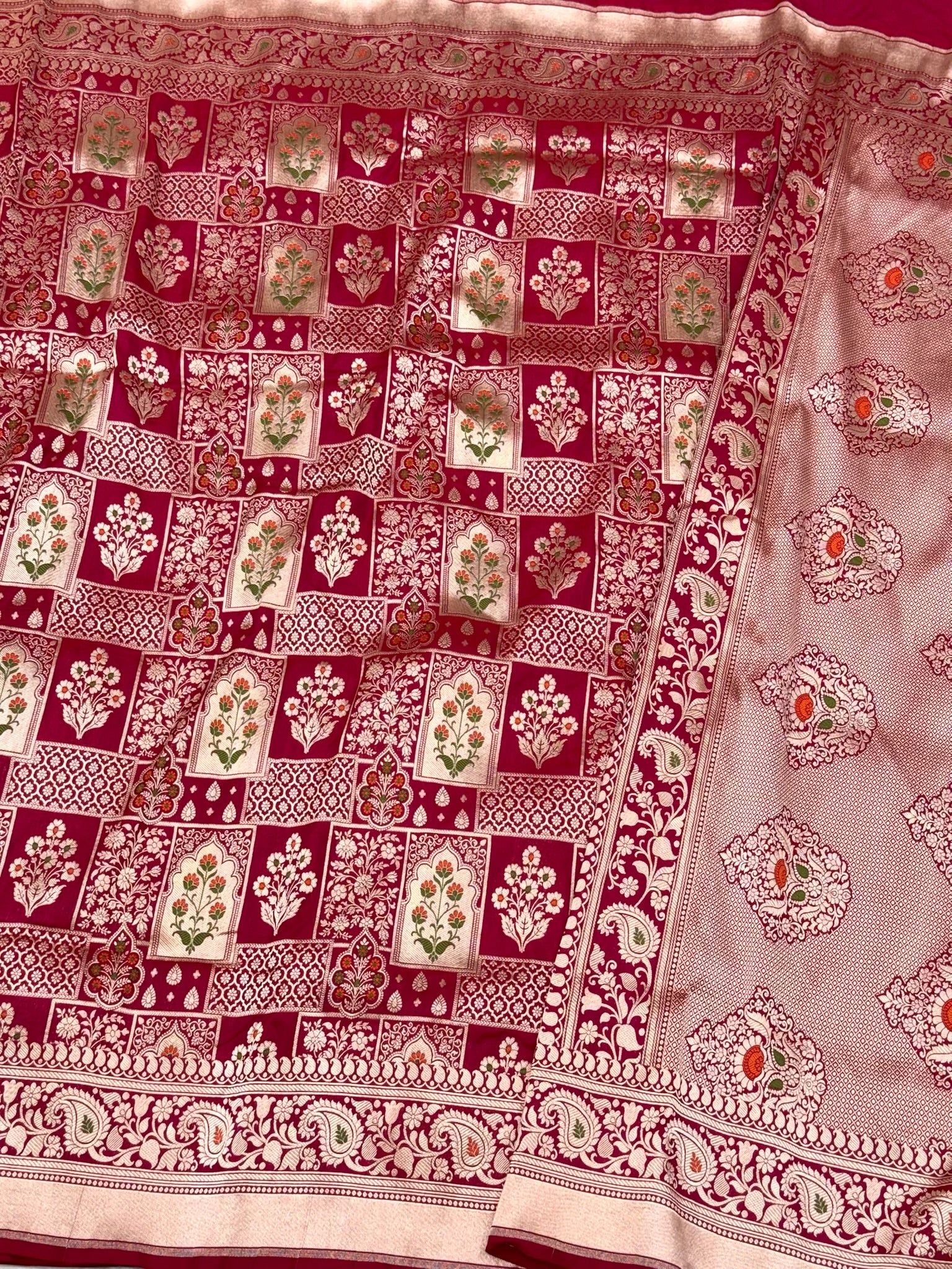 Red Pure Katan Silk & Mulberry Silk Handloom Banarasi Sareee - Brocade Weave