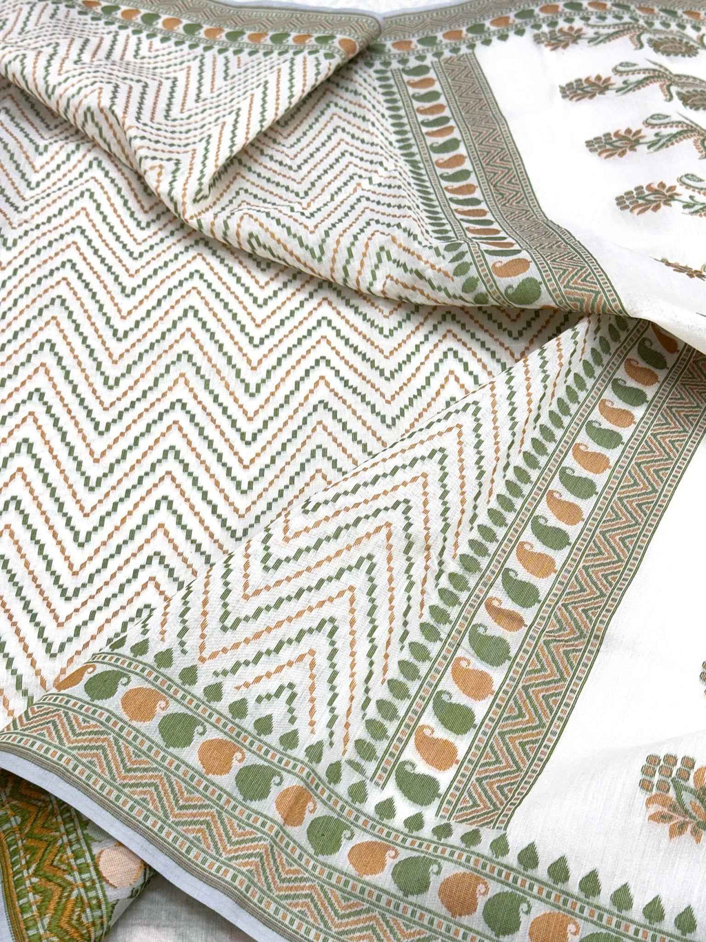 Green Blended Silk Lightweight Cotton Saree