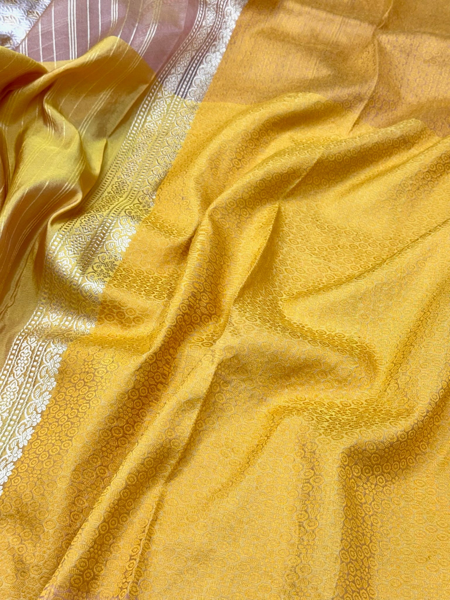 Mauve Pink Pure Kora Mulberry Silk Handwoven Contemporary Banarasi Saree - Kadhwa Technique | The Modern Heirloom