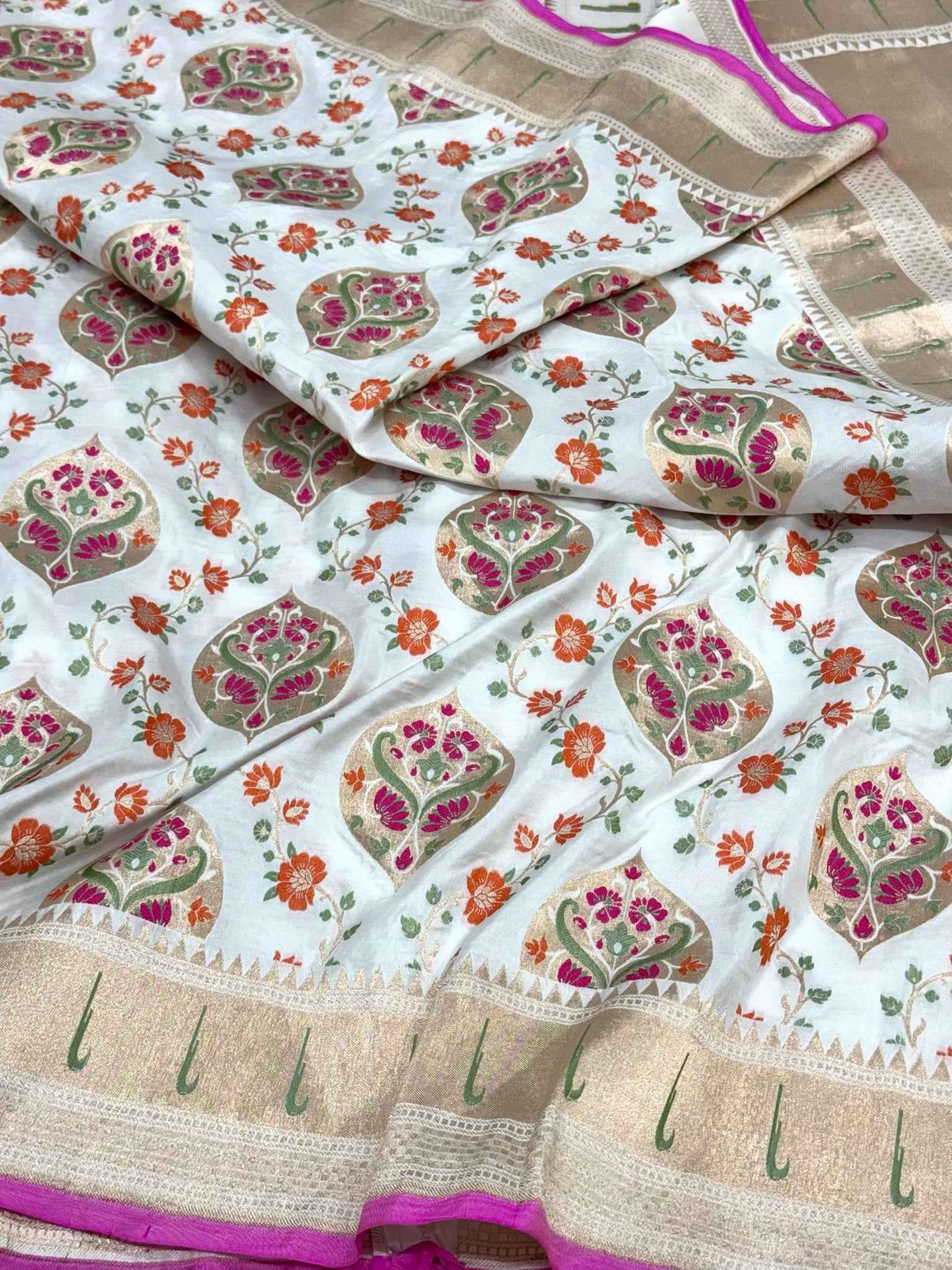 Pearl White Pure Katan Silk & Mulberry Silk | Authentic Handloom Banarasi Saree