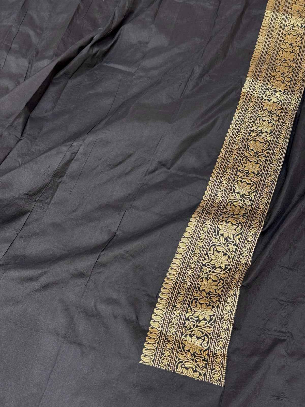 Goldish Pink Pure Katan Silk Handwoven Banarasi Saree