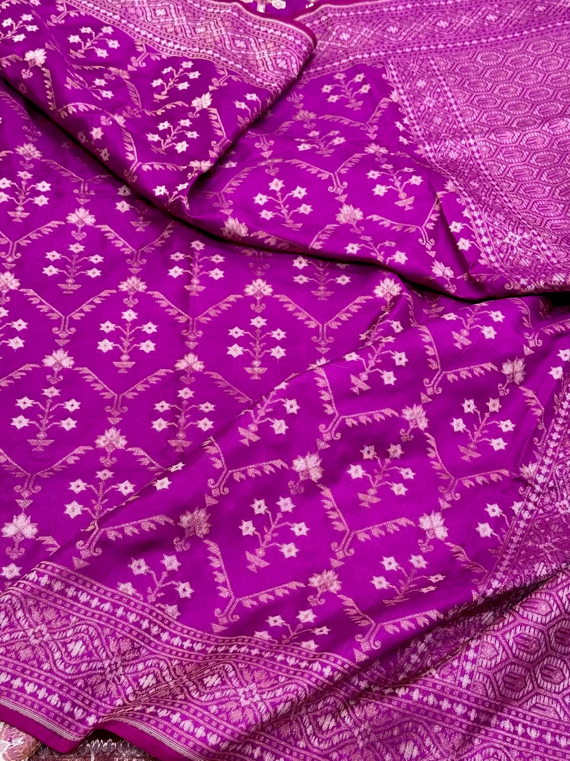 Magenta Purple Pure Katan Silk Handwoven Banarasi Saree |Ektara Weave|