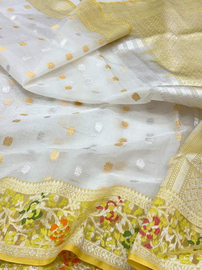 White Pure Mulberry Kora Silk Handwoven Banarasi Saree - Modern Drape Lightweight Banarasi Saree