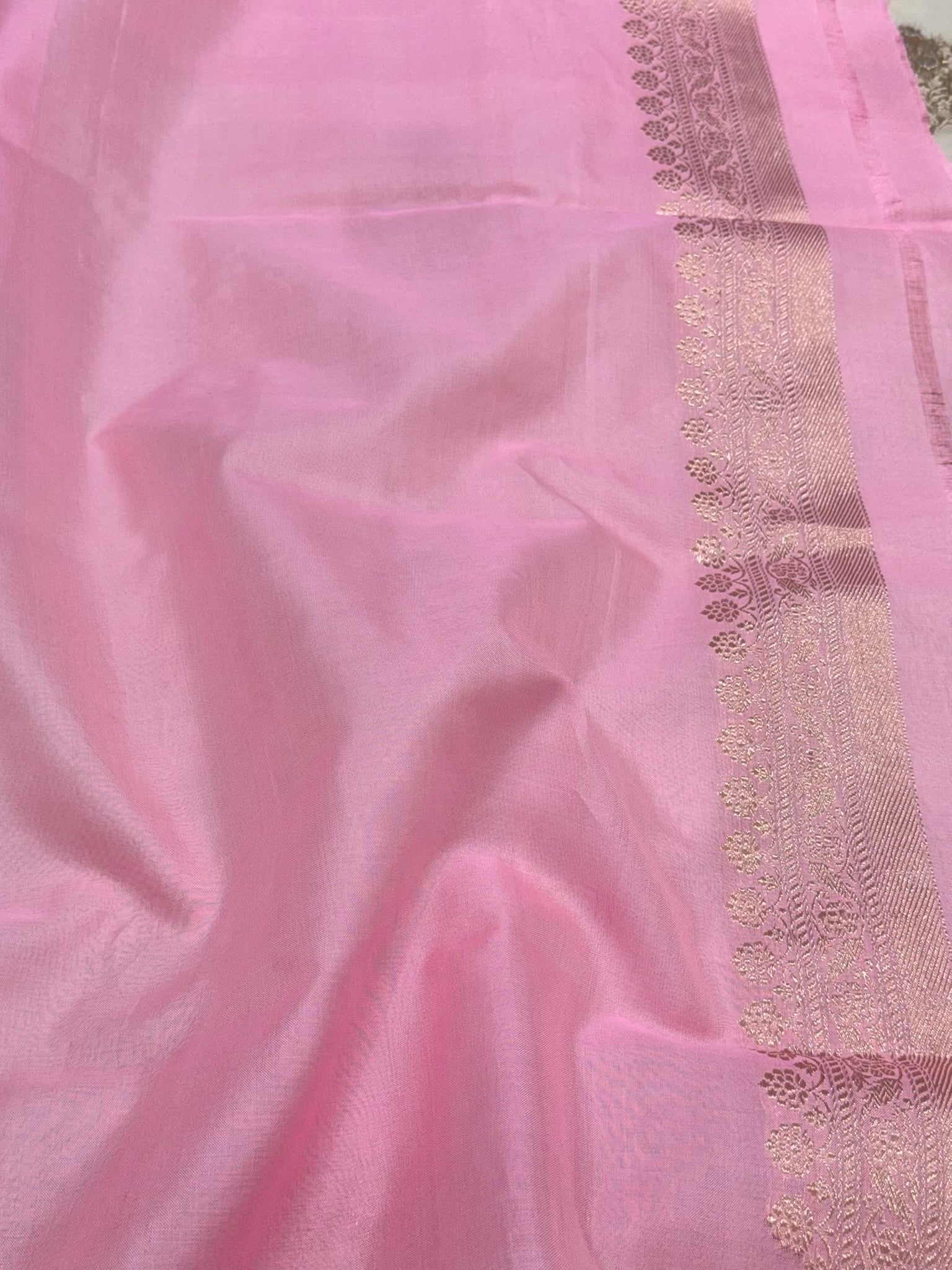 Off White Pure Kora Mulberry Silk Handwoven Banarasi Saree | Kadhwa + Ektara Weave