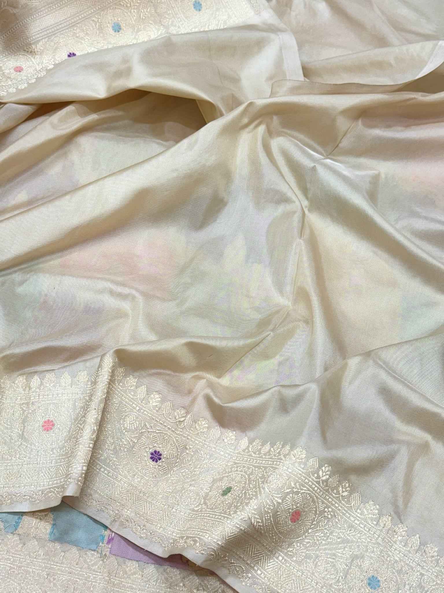 Ivory Luxury Rangkaat Banarasi Saree - Pure Mulberry Katan Silk Handwoven| Kadhwa Technique | Authentic Banarasi Saree