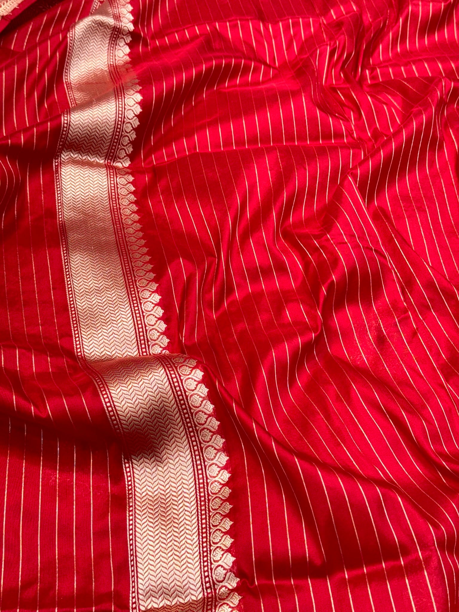 Red 100% Pure Katan Silk Saree - 100% Pure Mulberry Silk | Kadhwa Handwoven Banarasi Saree