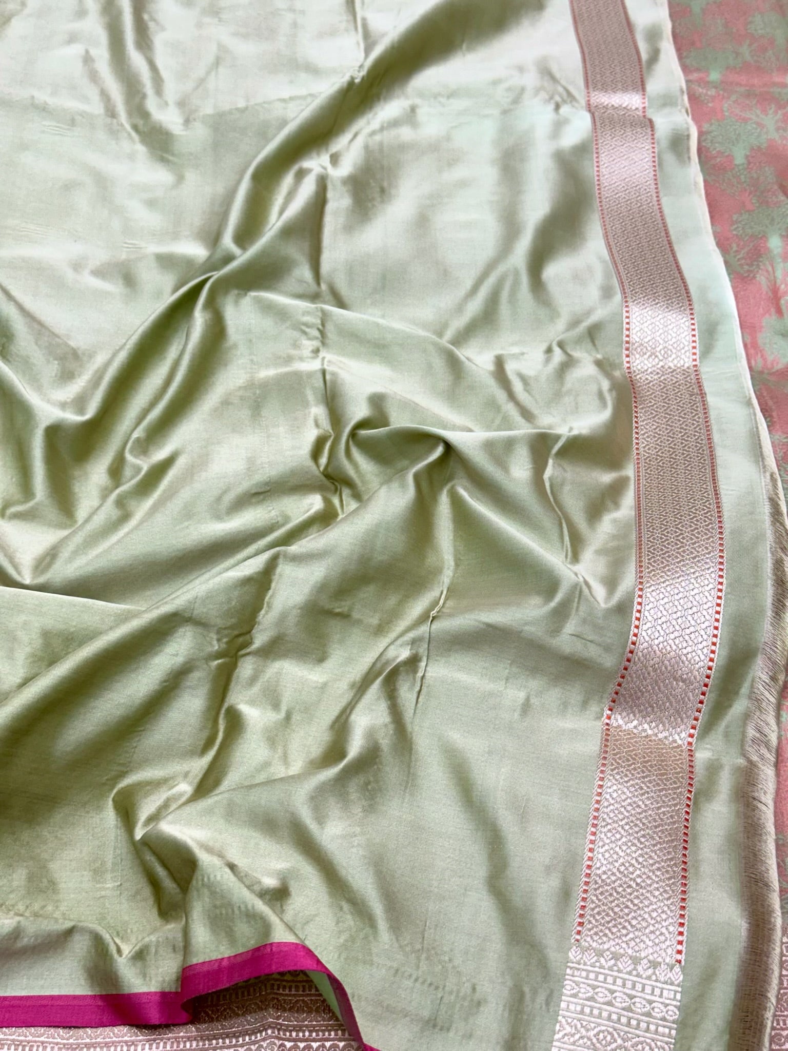 Pastel Mint Green Tanchoi Banarasi Saree - Pure Mulberry Satin Silk Handwoven Kadhwa Authentic Banarasi Saree