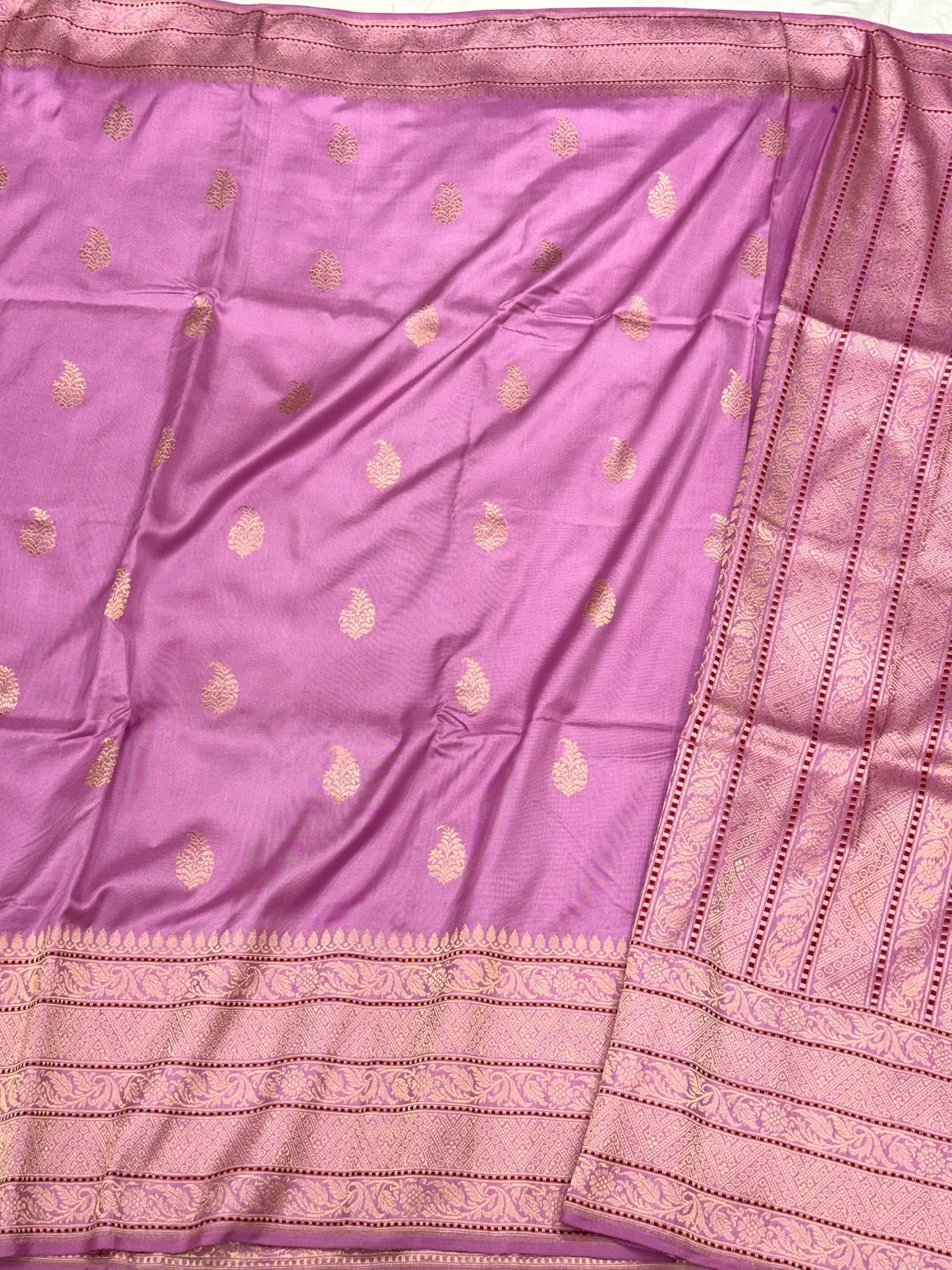 Pink Pure Mulberry Silk & Pure Katan Silk Ektara Handwoven Banarasi Saree - Kadhwa Technique