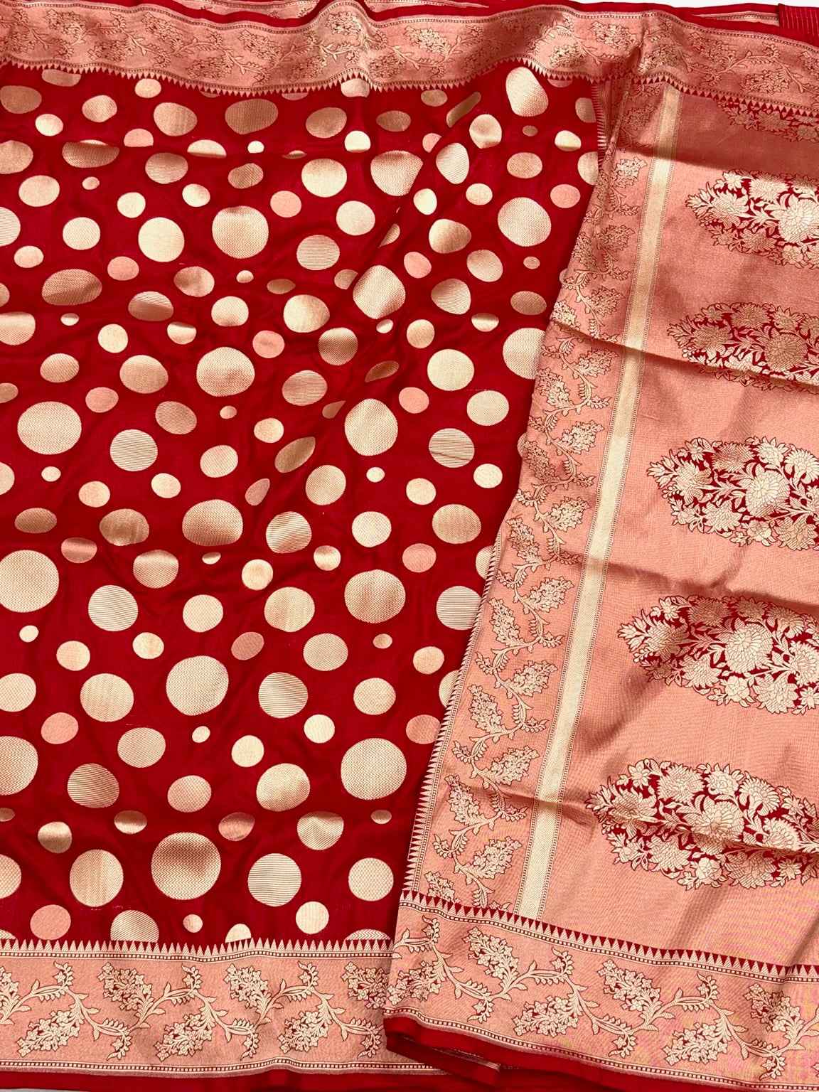 Blue Pure Katan Mulberry Silk Handloom Banarasi Saree - Elegent Cross Pattern Design