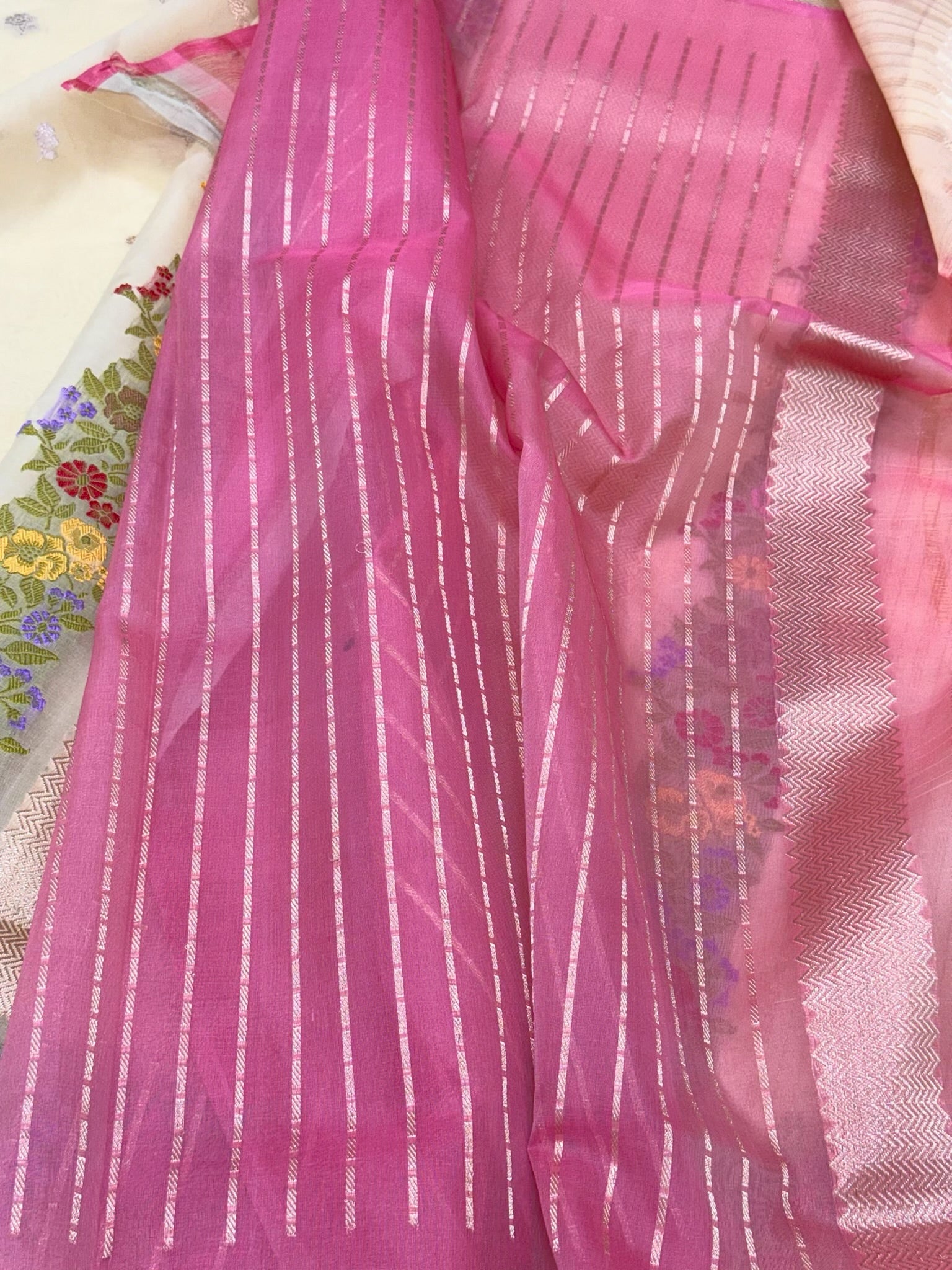 Light Lemon Yellow Pure Mulberry Kora Silk Handwoven | Kadhwa Technique | Banarasi Saree - The Luxe Drape