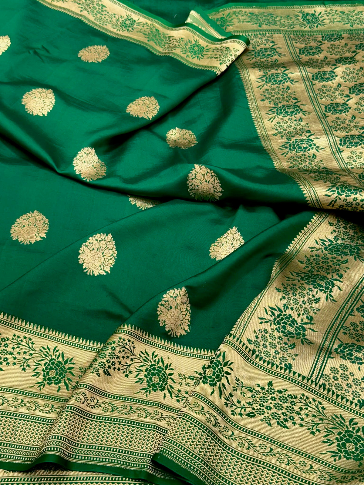 Bottle Green Pure Raw Mango Silk | Kadhwa Technique | Handwoven Banarasi Saree - Soft Drape Lightweight
