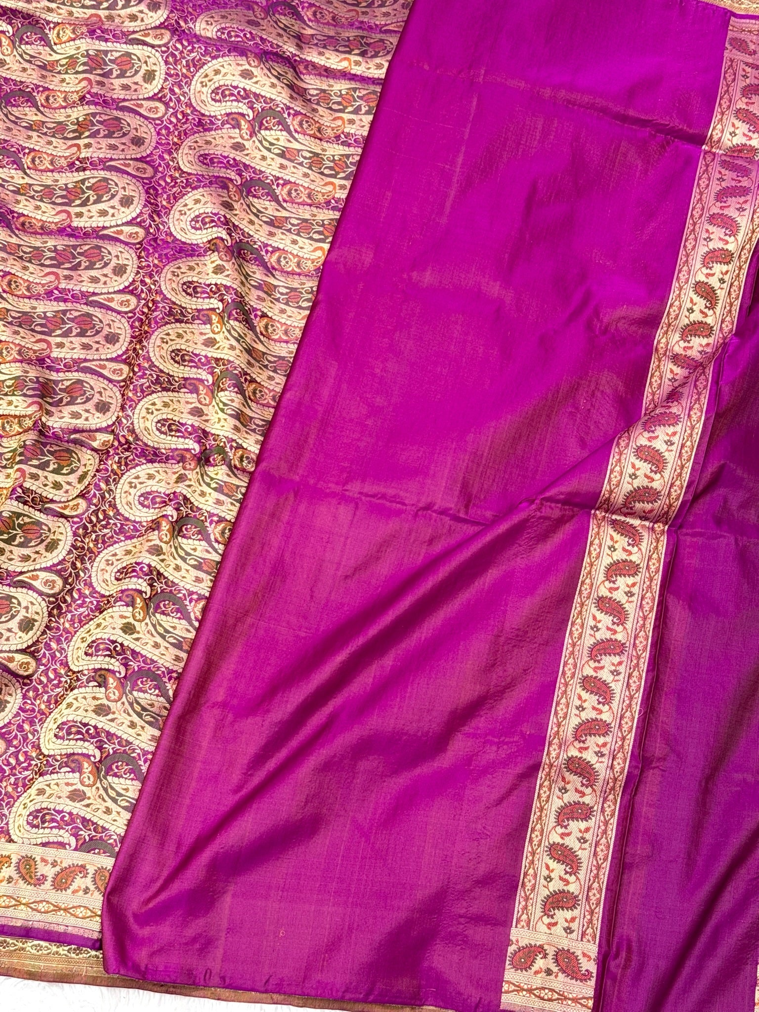 Magenta Pure Satin Silk Handwoven Banarasi Tanchoi Saree