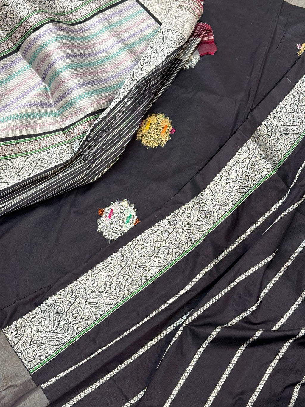 Black Handwoven Pure Banarasi Silk Saree