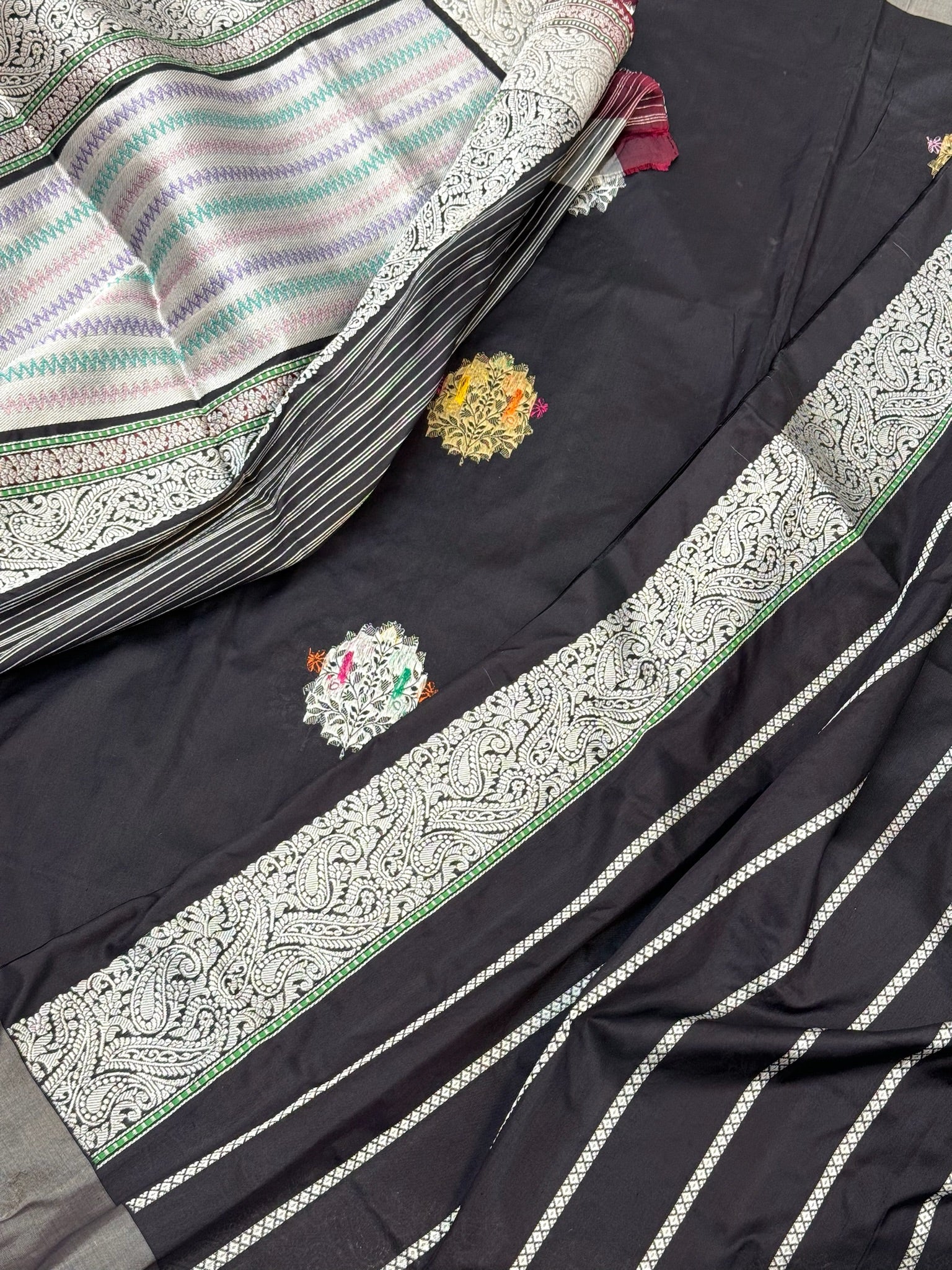 Black Handwoven Pure Banarasi Silk Saree