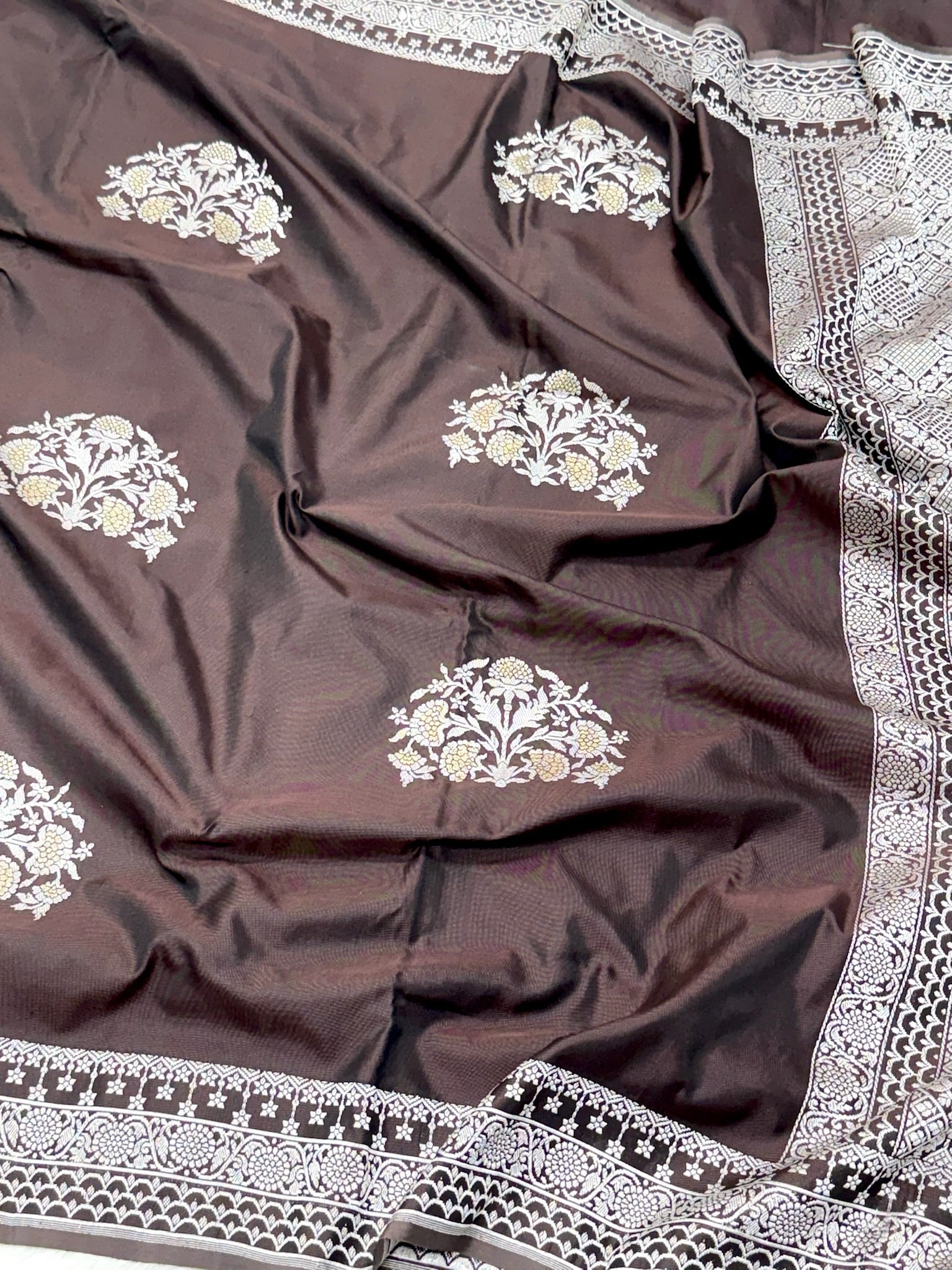 Brown Pure Katan Silk Handwoven Banarasi Saree |Ektara Weave|