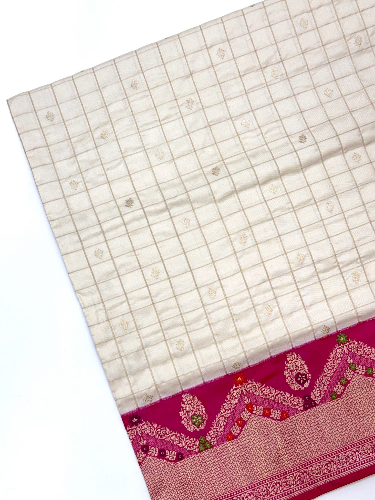 Ivory/Pink Ektara Weave Banarasi Handwoven Saree