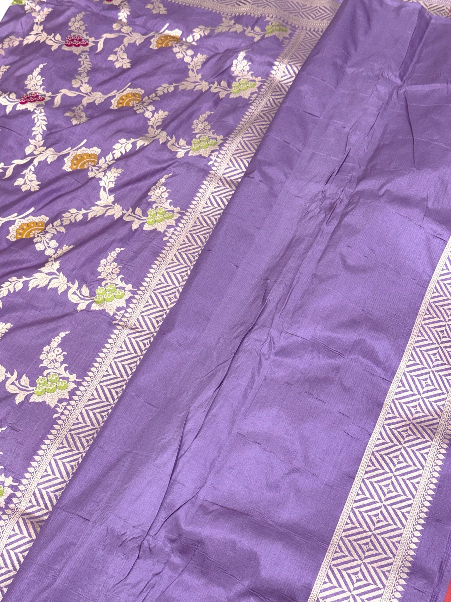 Lavender Pure Mulberry Katan Silk Banarasi Handloom Banarasi Saree
