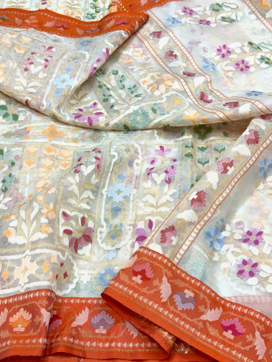 Pearl White Pure Kora Silk Handloom Banarasi Saree - Ektara Technique
