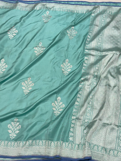 Light Sea Green Pure Katan Mulberry Silk Handwoven Modern Banarasi Saree - Kadhwa Ektara Weave