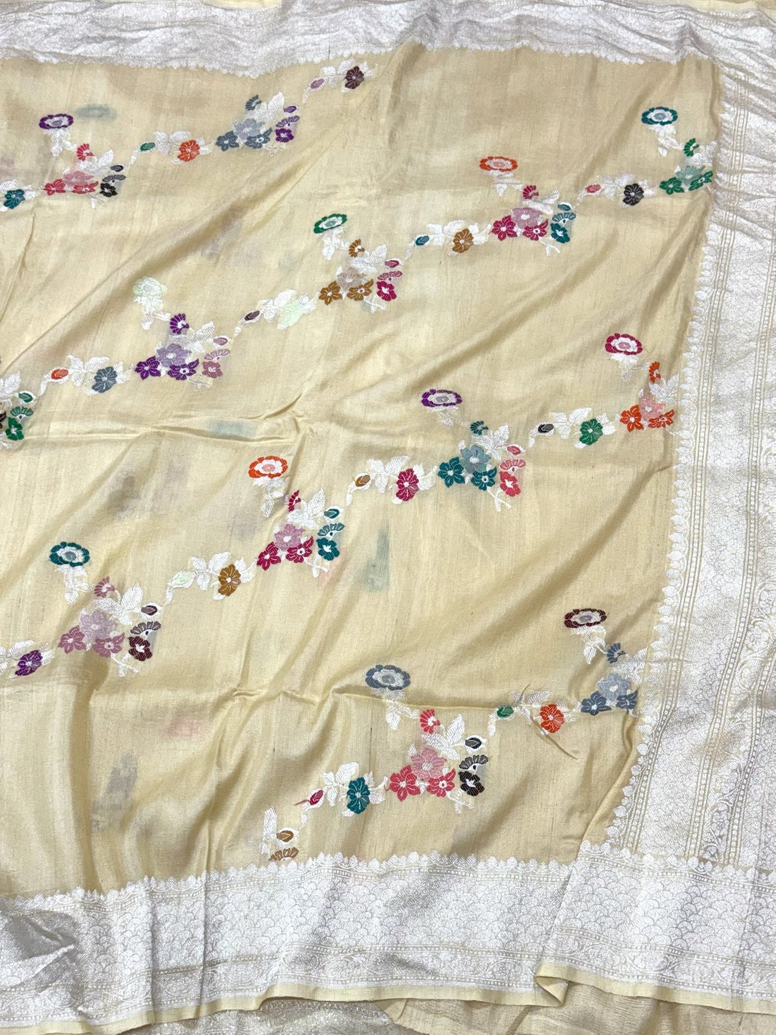 Beige Banarasi Pure Tussar Georgette Silk | Kadhwa Technique | Handwoven Modern Saree - Soft Ligthweight Saree