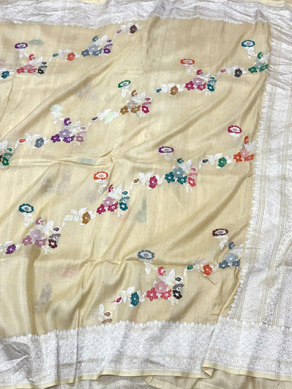 Beige Banarasi Pure Tussar Georgette Silk | Kadhwa Technique | Handwoven Modern Saree - Soft Ligthweight Saree