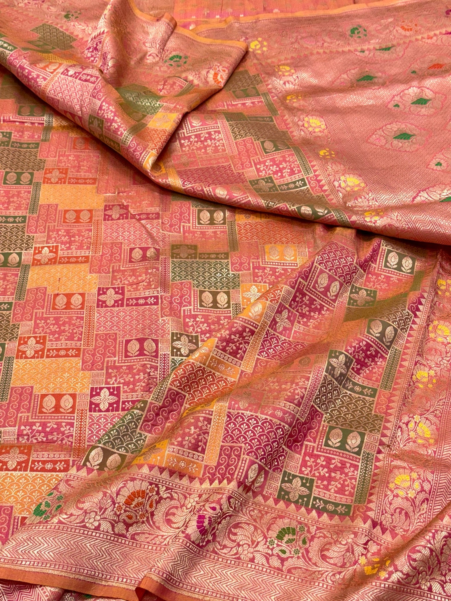 Pink Rangkaat weave Pure Banarasi Silk Saree