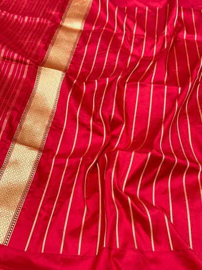 Raspberry Pink Pure Mulberry Kora Silk Handwoven Banarasi Saree | Kadhiyal Rangkaat style Border