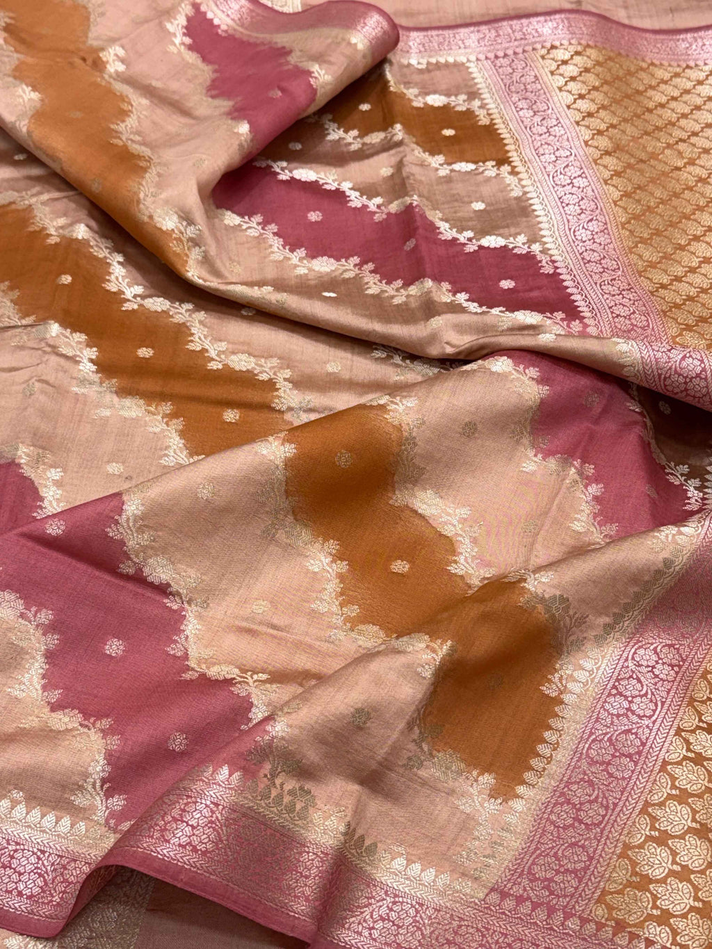 Dusty Pink Pure Mulberry Chiniya Silk Handloom Banarasi Saree - Rangkat Style