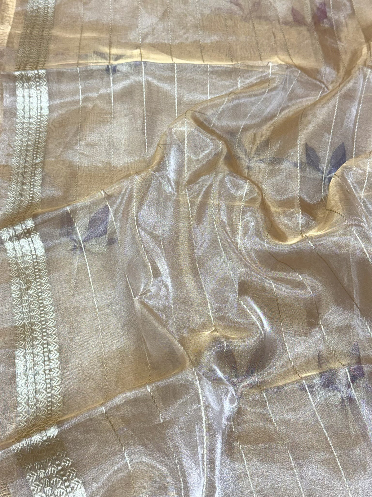 Molten Gold Handwoven Banarasi Pure Tissue Silk - Kadhwa Ektara Authentic Banarasi Modern Saree