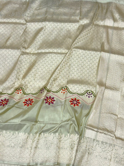 Light Pista Green Exclusive Banarasi Contemporary Saree | Pure Katan Mulberry Silk - Kadhwa Technique Handwoven Banarasi Saree