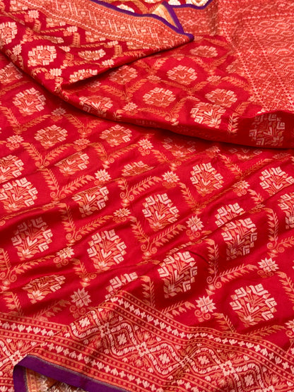 Red Pure Mulberry Katan Silk Jamdani Handwoven Banarasi Saree- Ektara Weave