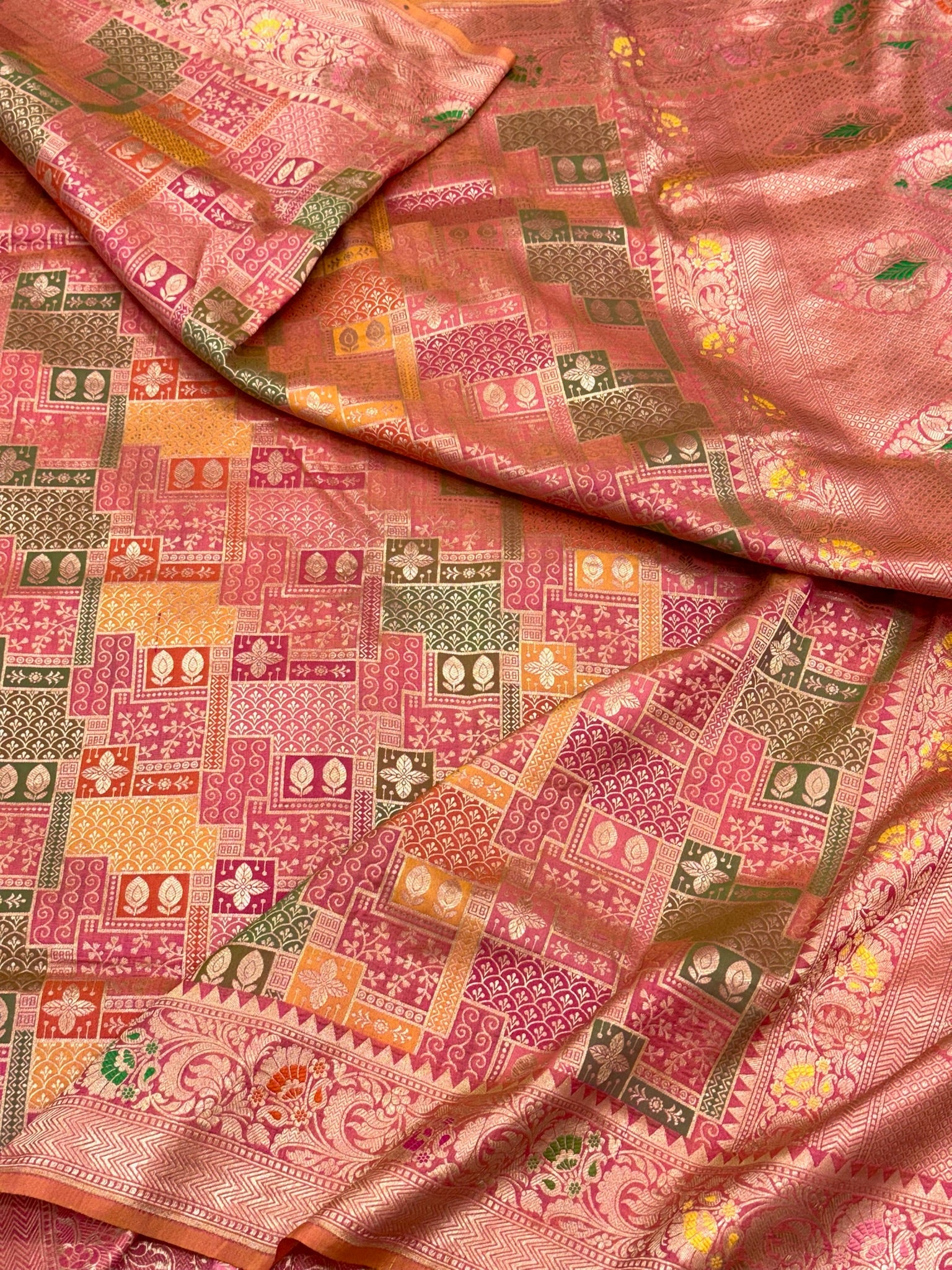 Yellowish Pink Pure Mulberry Katan Silk Handloom Banarasi Saree |Rangkaat|