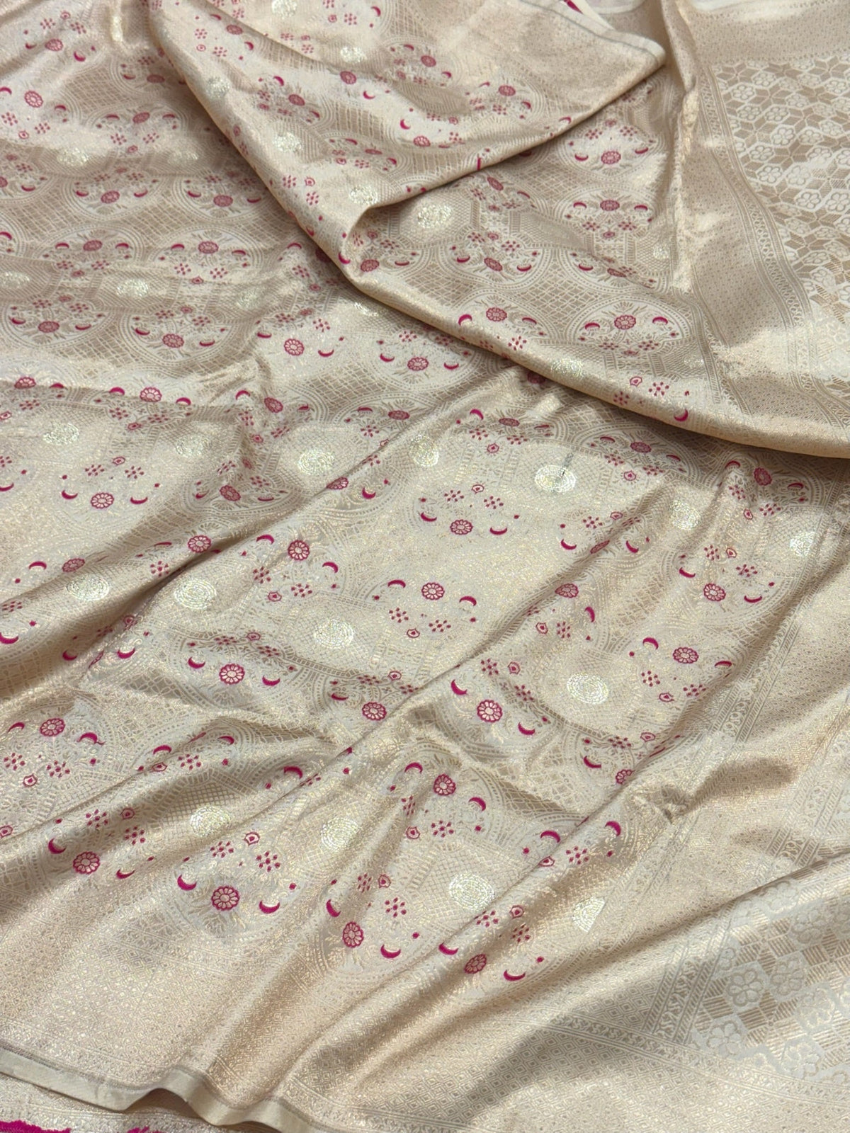 Ivory Pure Katan Silk Handloom Brocade Banarasi Saree