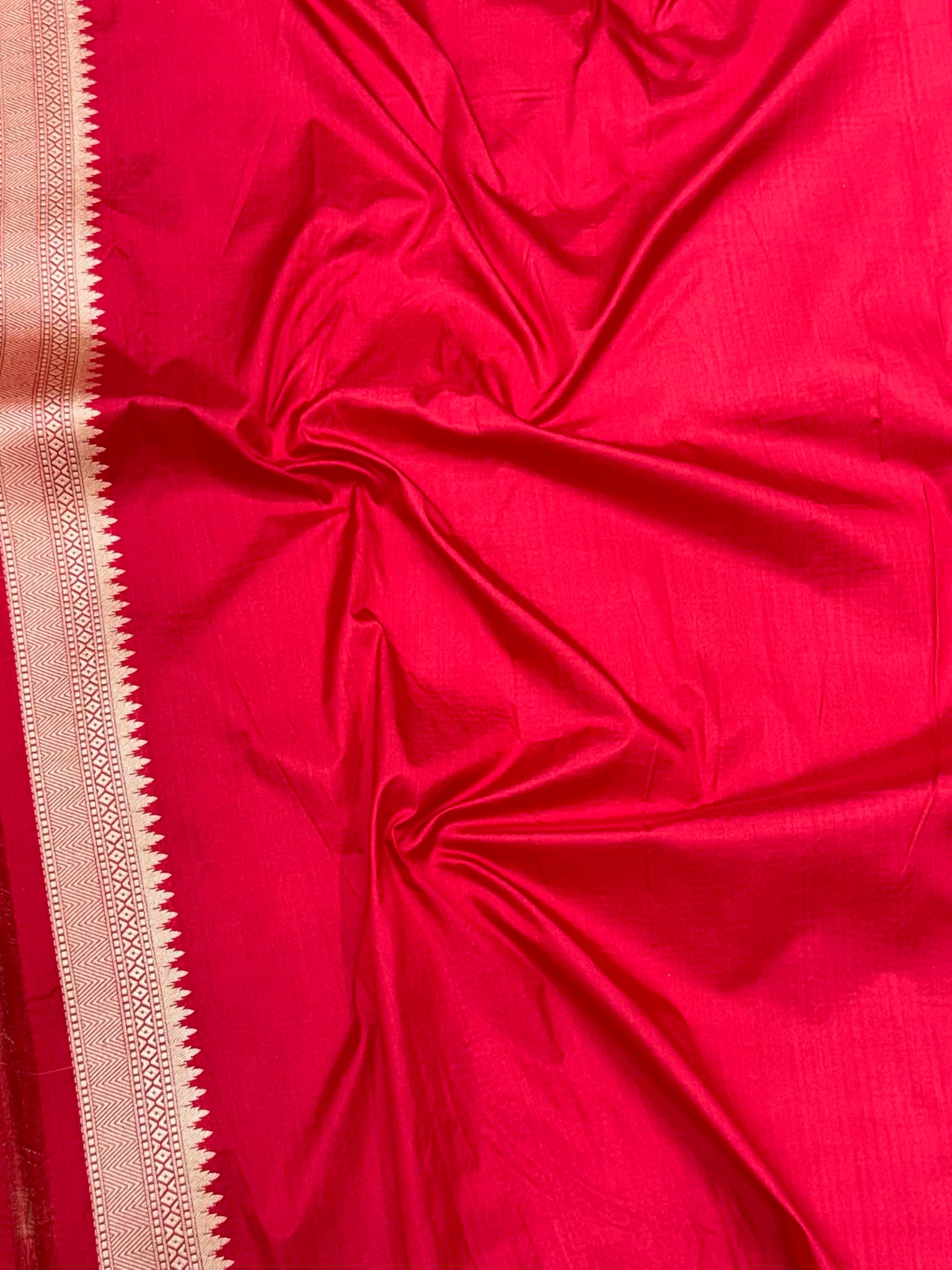 Red Pure Mulberry Katan Silk Handloom Banarasi Rangkaat Saree