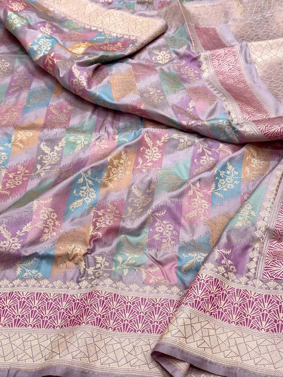 Lilac Pink Pure Katan Silk Rangkaat Saree | 100% Pure Mulberry Silk Handwoven Banarasi Saree - Luxury Banarasi Saree
