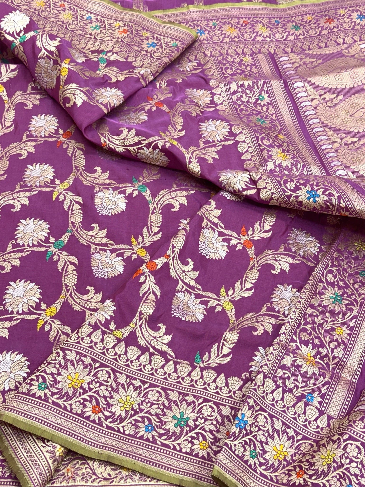 Magenta Purple Pure Katan Silk Handwoven Banarasi Saree |Kadhuwa Weave|