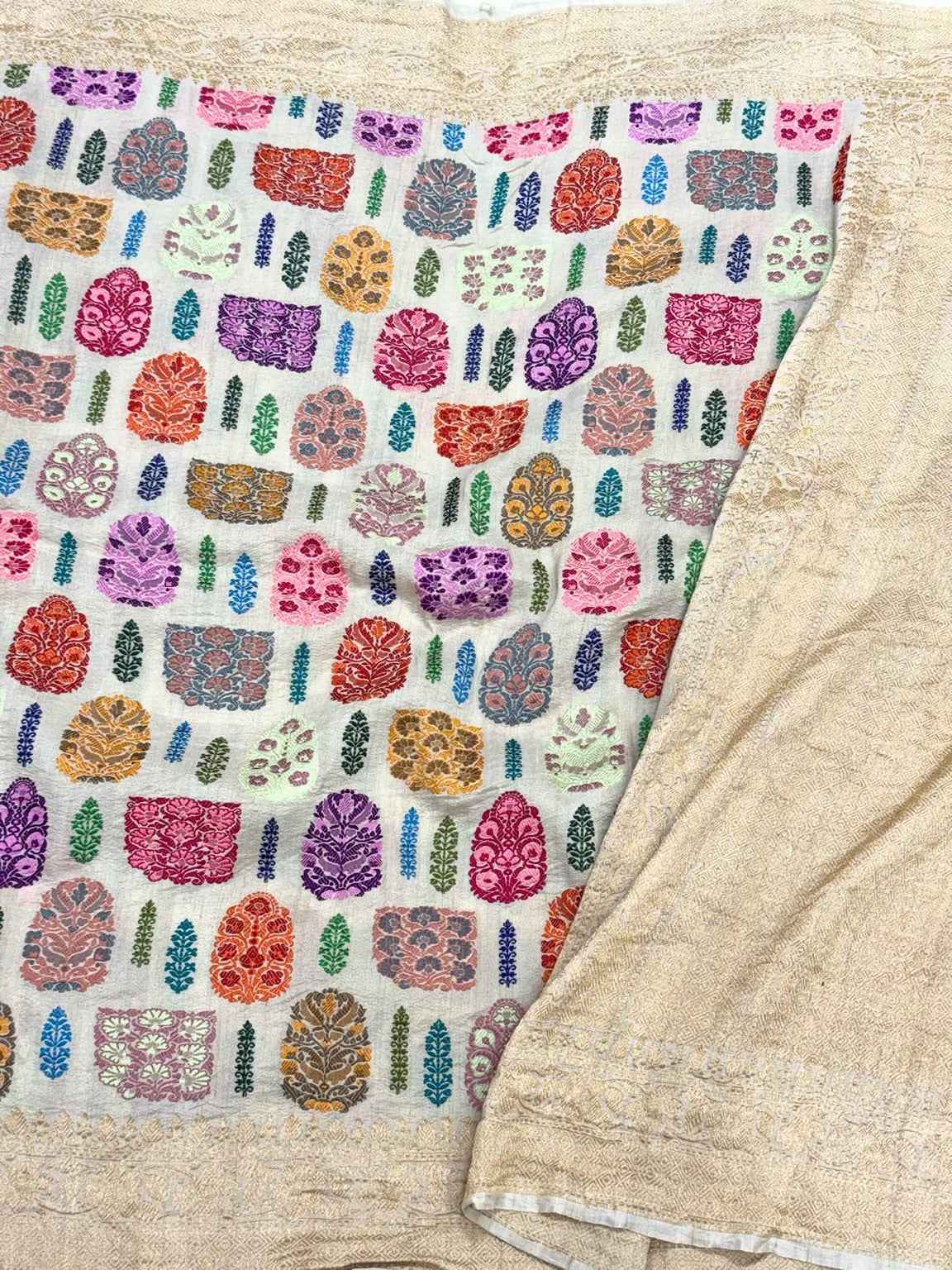 Ivory Pure Tussar Georgette Silk Banarasi | Kadhwa Weave | Handwoven Authentic Banarasi Saree