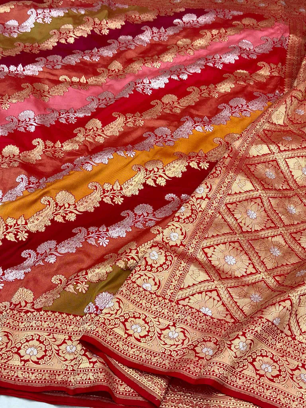 Lavender Pure Silk Handwoven Rangkaat Banarasi Saree