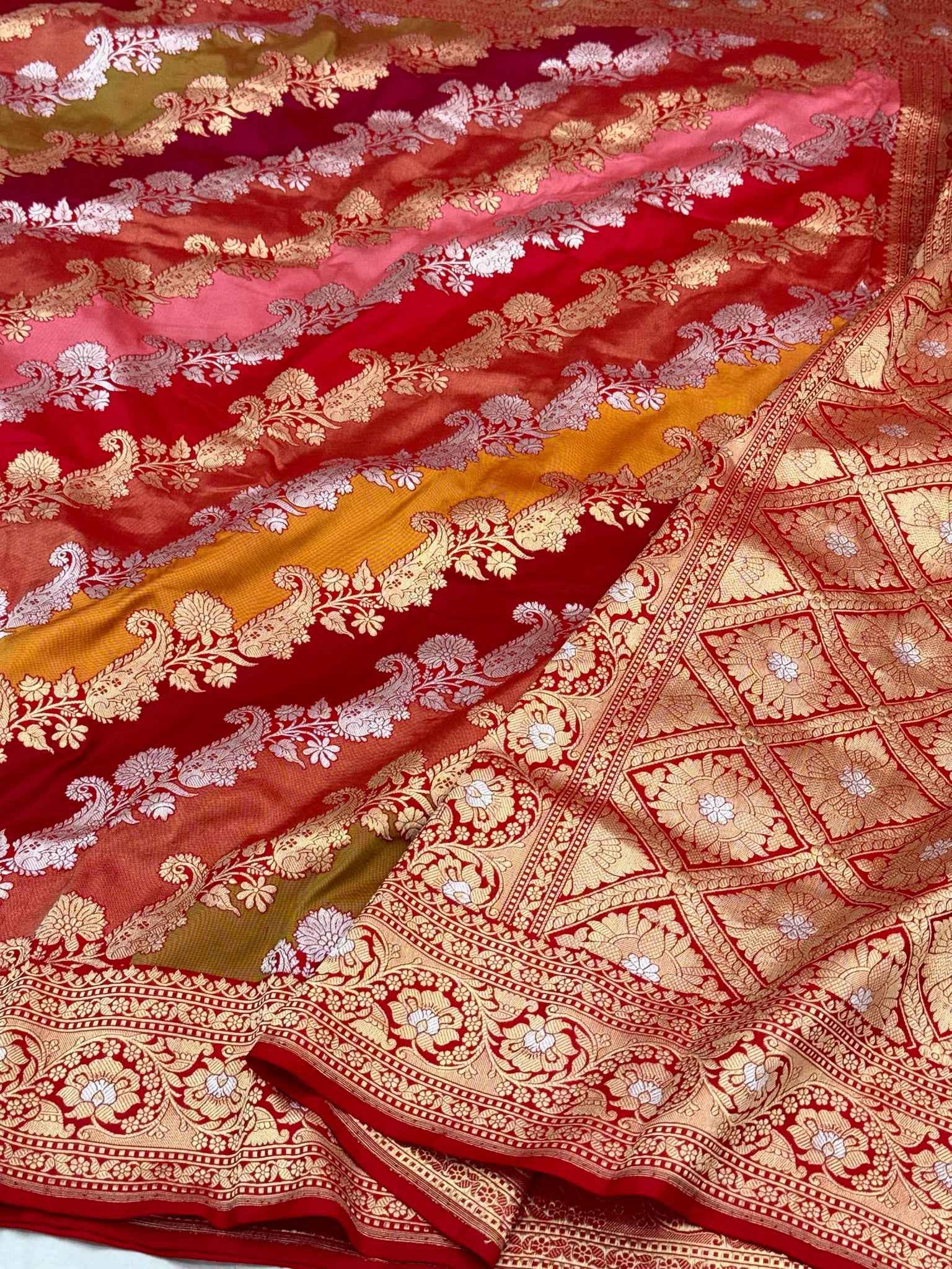 Lavender Pure Silk Handwoven Rangkaat Banarasi Saree