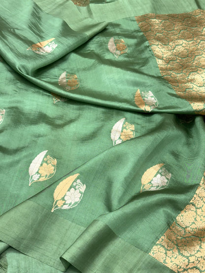 Green Banarasi Handwoven | Kadhwa Technique | Pure Raw Mango Silk Saree