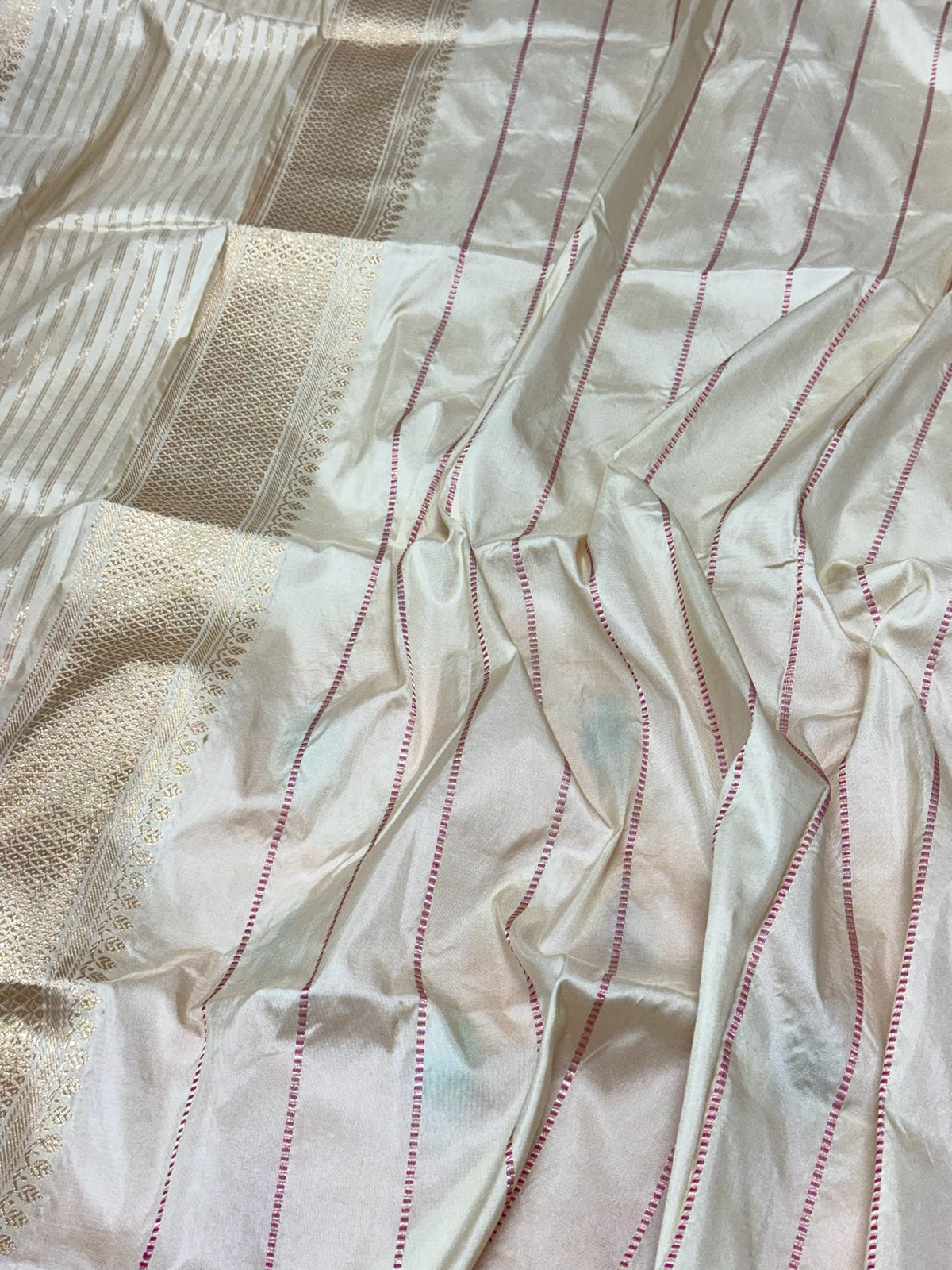Lemon Yelllow/Peach Pure Katan Mulberry Silk Handwoven Banarasi Saree | Kadhwa Technique | The New Classic