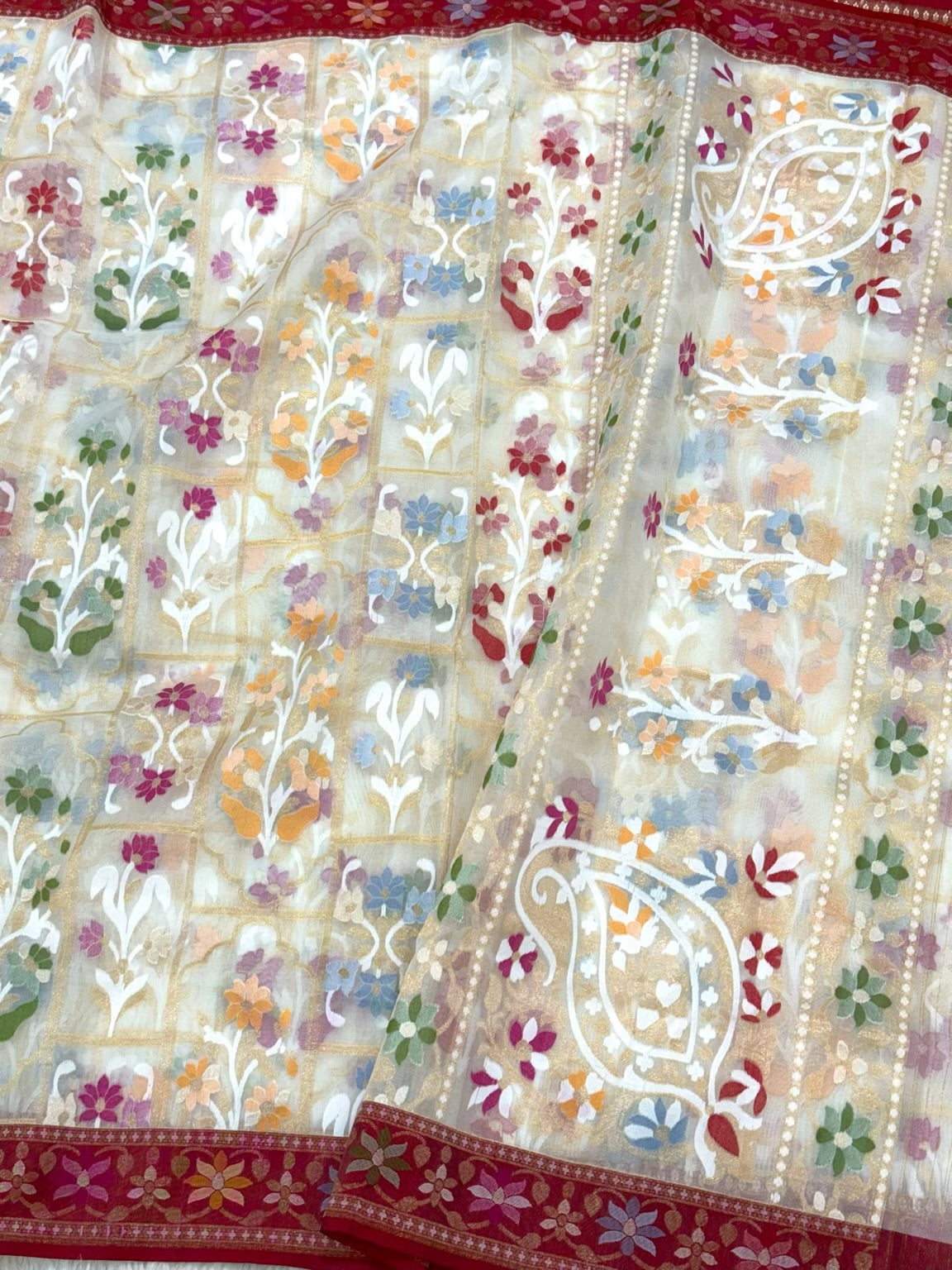 Pearl White Pure Kora Silk Ektara Technique Handloom Lightweight Banarasi Saree