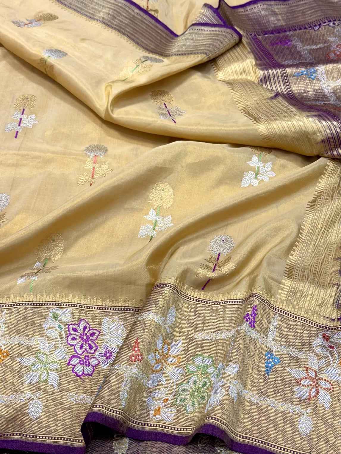 Gold Pure Double Katan Tissue Silk  | Kadhwa Tecnique | Handwoven Banarasi Silk Saree