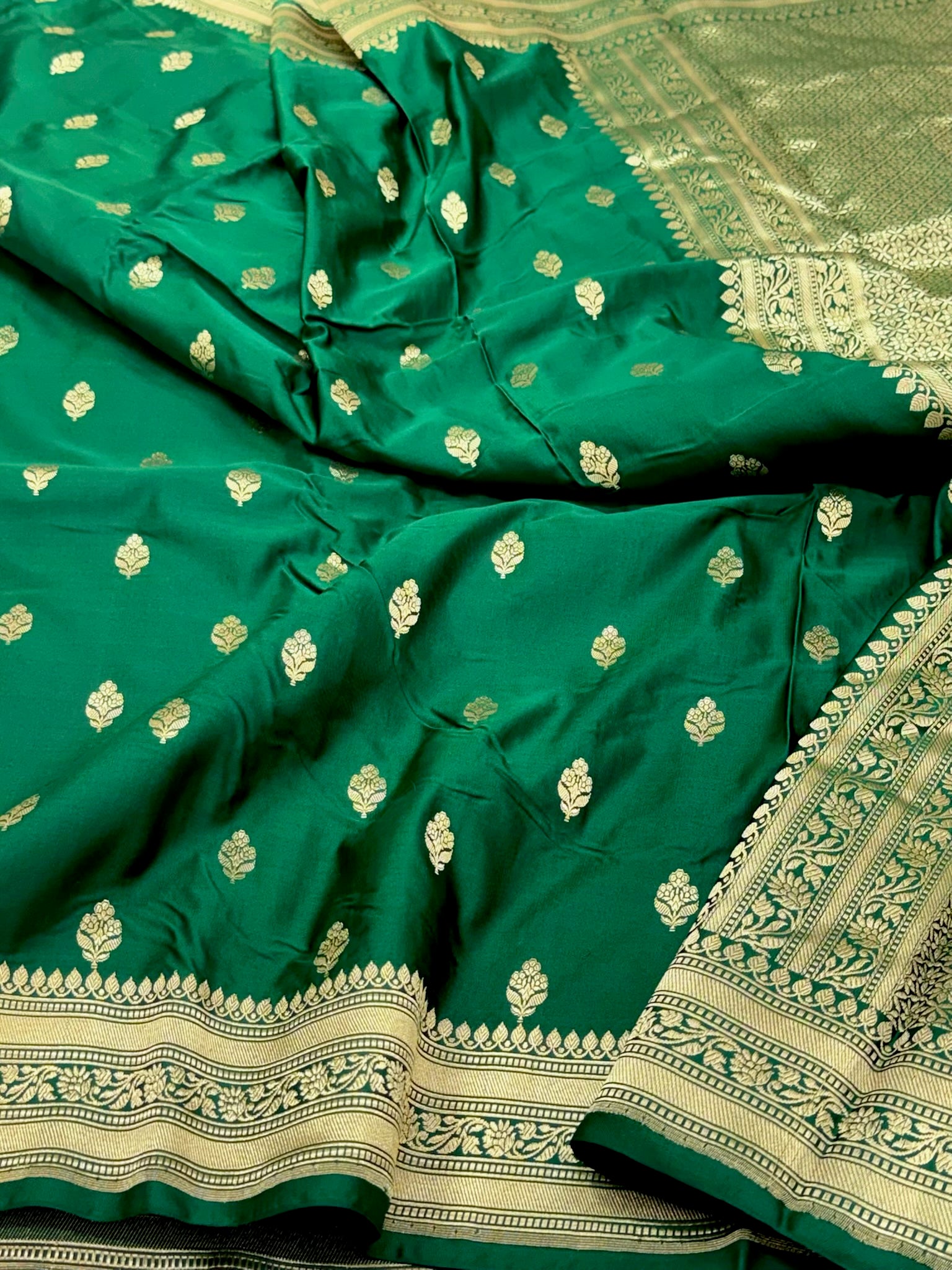 Emerald Green Banarasi Handloom Pure Mulberry Katan Silk Saree