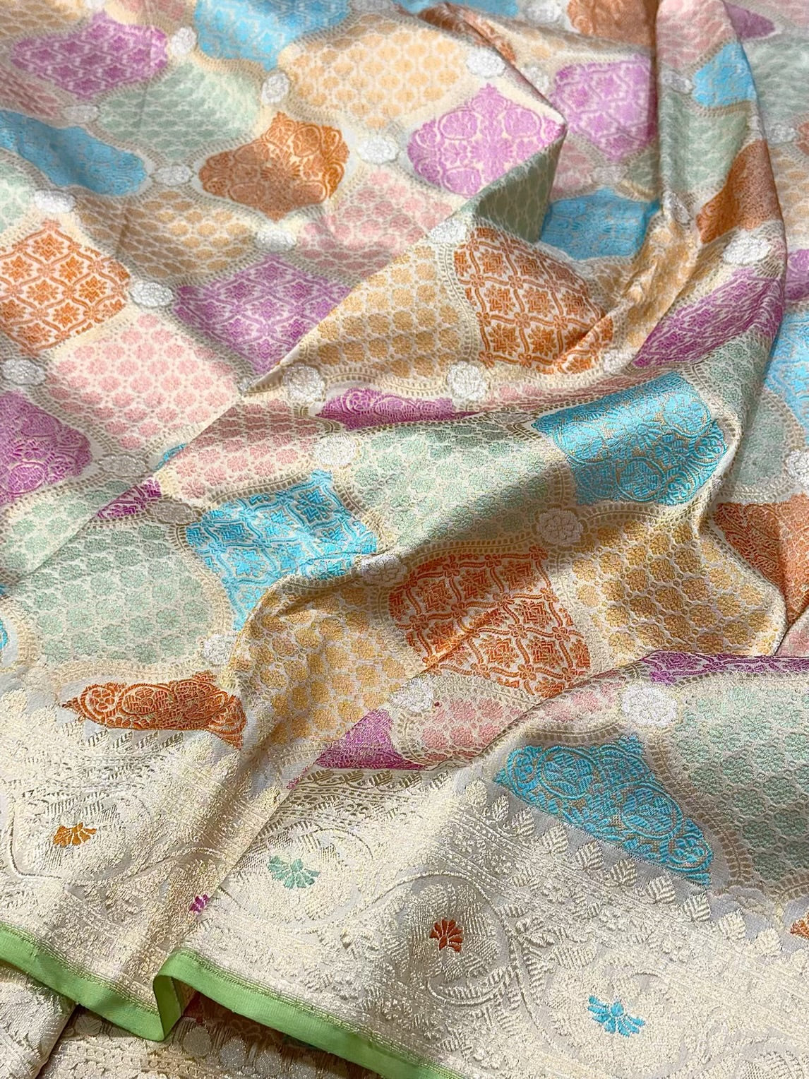 Ivory Handwoven Pure Banarasi Rangkaat Saree - 100% Pure Mulberry Katan Silk | Rangkaat Technique | Exclusive Banarasi Saree