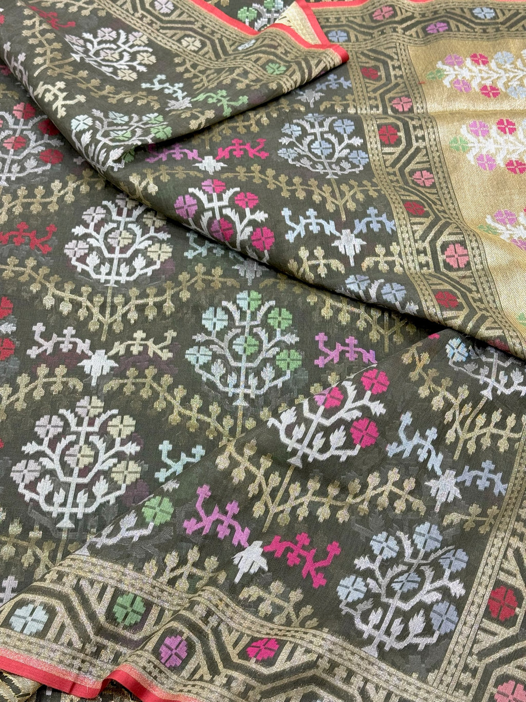 Moss Green Muslin Cotton Ektara Weave Handloom Jamdani Saree