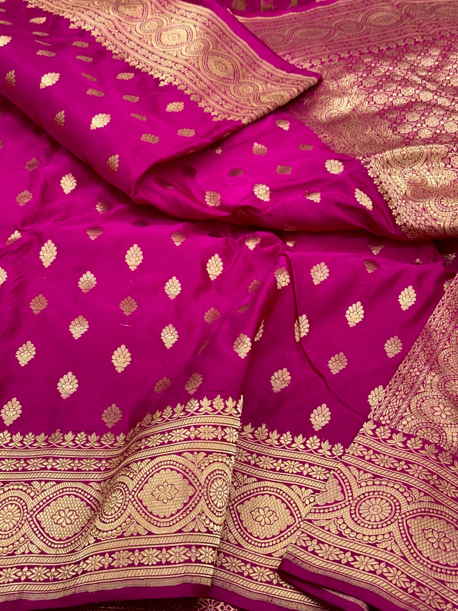 Hot Pink Pure Katan Mulberry Silk Handloom Banarasi Saree | Timeless Banarasi Elegance