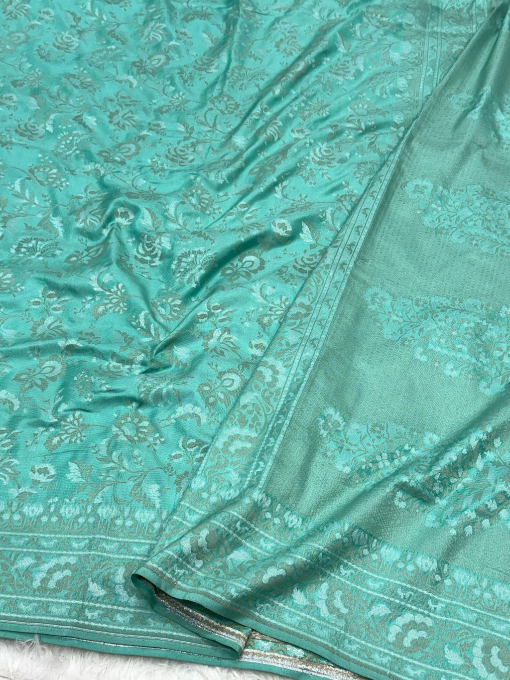 Aqua Green Pure Katan Silk Jamdani Ektara Handwoven Banarasi Saree