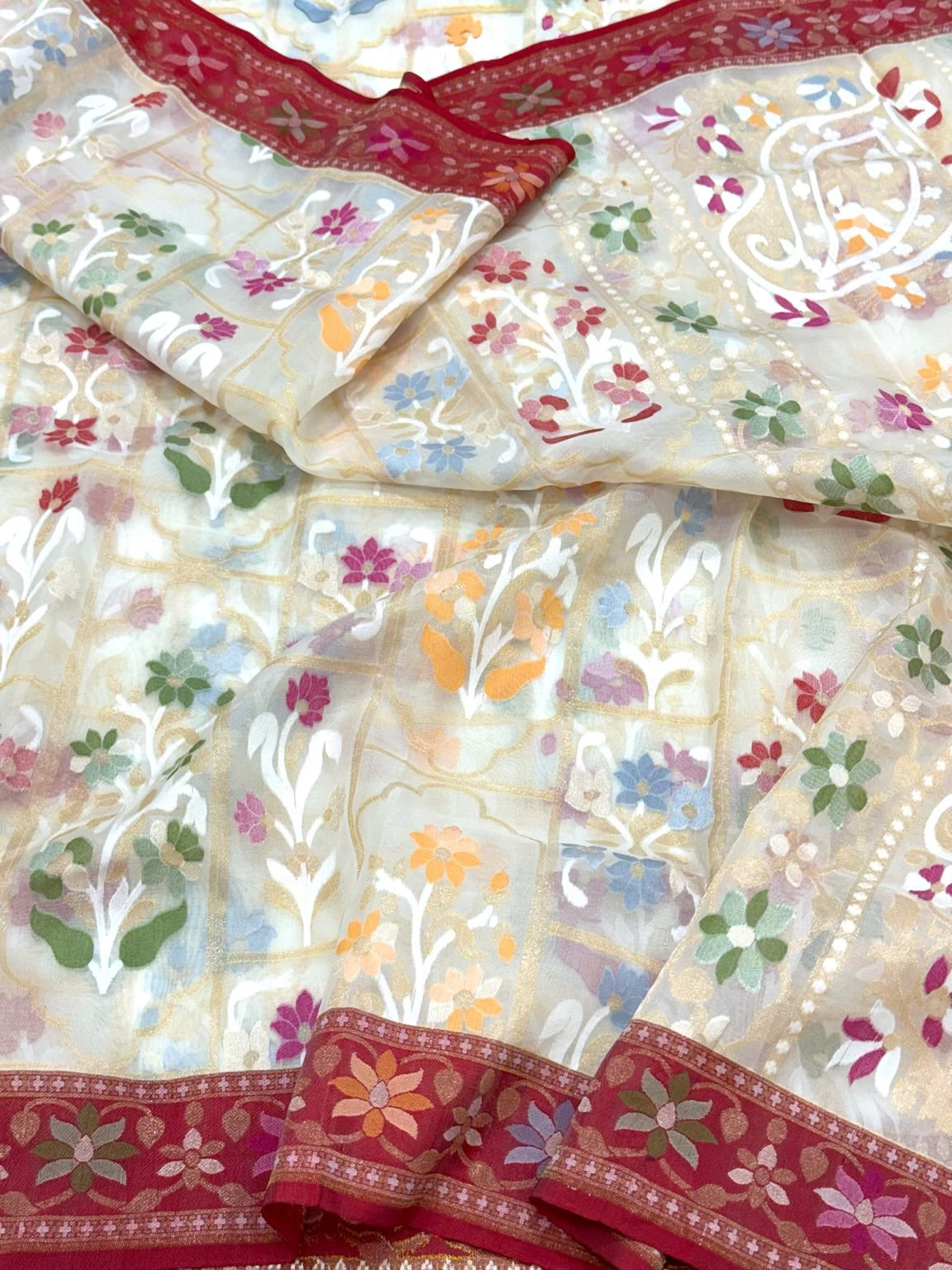 Pearl White Pure Kora Silk Ektara Technique Handloom Lightweight Banarasi Saree